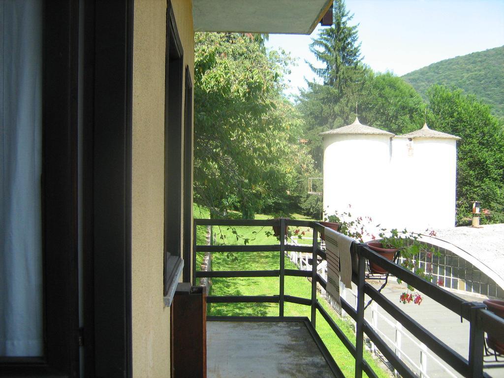 Fattoria Del Pino Orta San Giulio Phòng bức ảnh